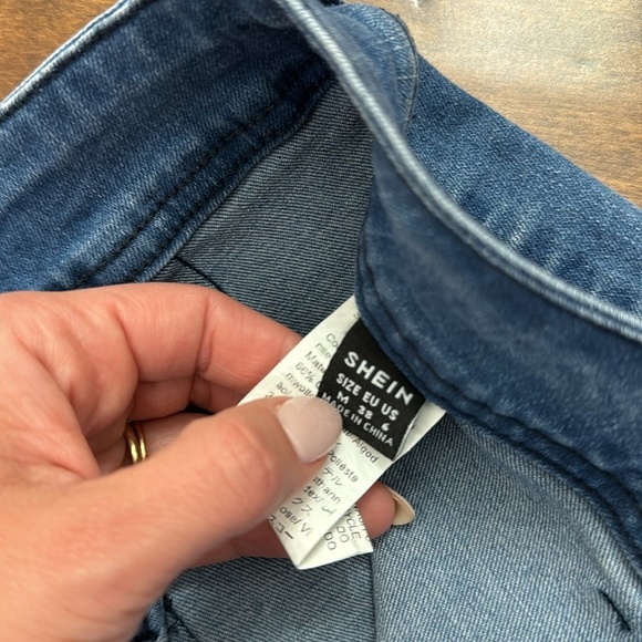 NWOT jeans - Picture 2 of 4